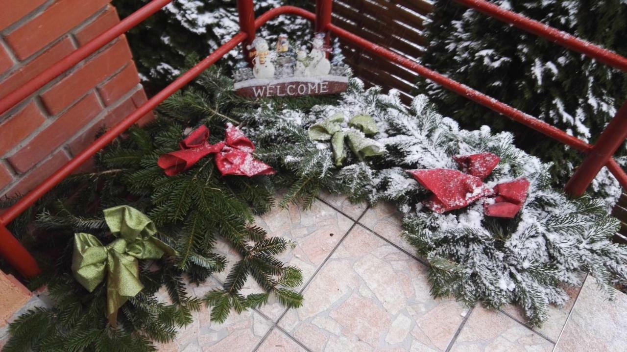Nyirjes Vendeghaz Hotel Balassagyarmat Buitenkant foto