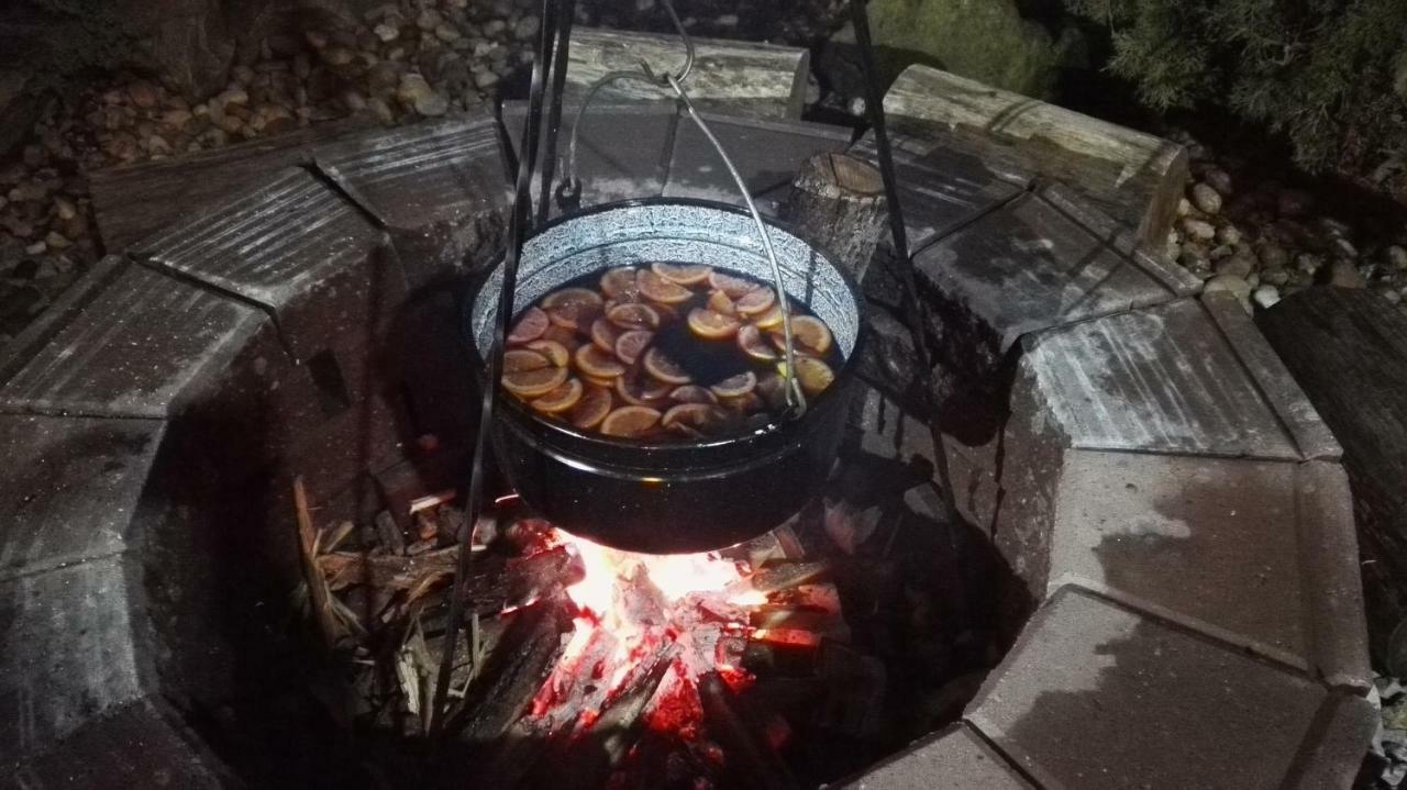 Nyirjes Vendeghaz Hotel Balassagyarmat Buitenkant foto