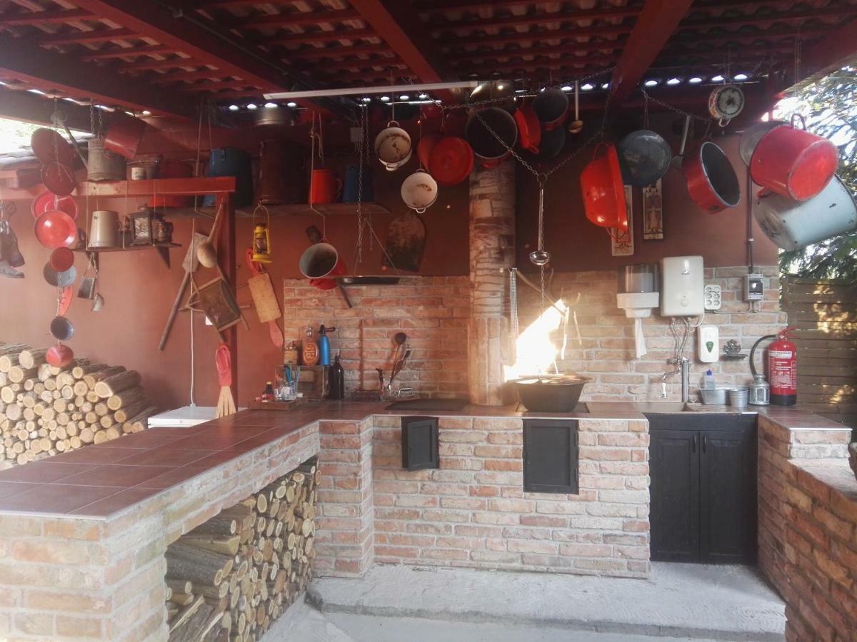Nyirjes Vendeghaz Hotel Balassagyarmat Buitenkant foto